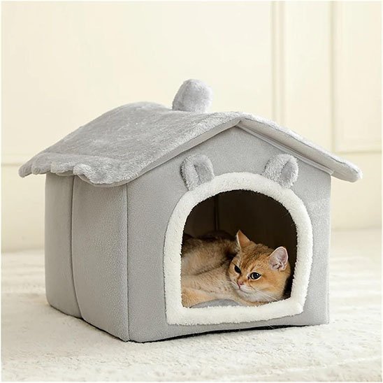 Niche pour Chat gris chat allongé