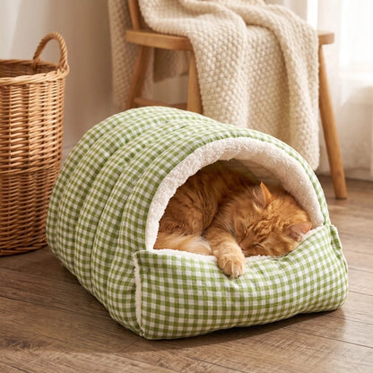 Panier pour Chat roux dort dans panier chat